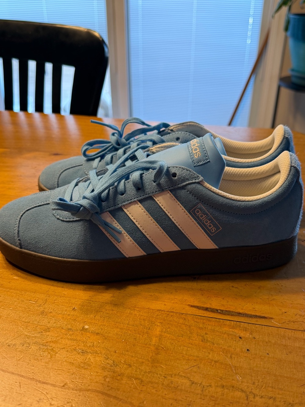 NWT adidas VL Court 2.0 Light Blue Suede Sneakers with white stripes men’s 9.5 - Picture 3 of 8